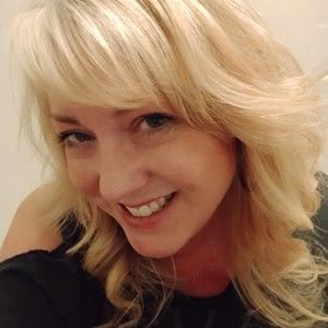 Meet your Posher, Kelli